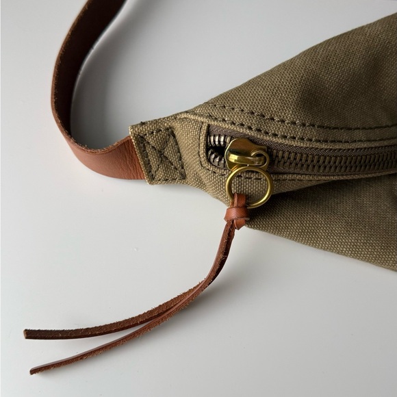 Madewell The Canvas Fanny Pack in Distant Surplus - Picture 2 of 5